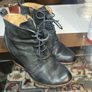 Biala Alyssa Black Wedge Leather Boot. Lace up, side zipper.